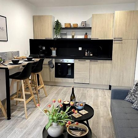 Bel Appartement Sur Cour Plein Centre Ville Et Parking Moulins  Bagian luar foto