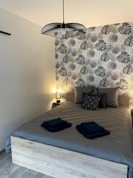 Bel Appartement Sur Cour Plein Centre Ville Et Parking Moulins  Bagian luar foto